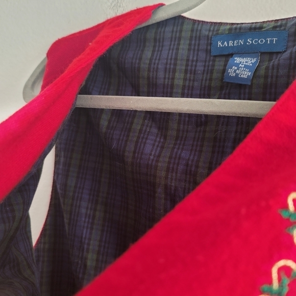 VTG Karen Scott Christmas Scrub Embroidered Red Vest - Picture 9 of 11